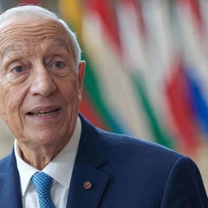 Marcelo Rebelo de Sousa felicita Gonçalo M. Tavares pela vitória no Prémio Formentor