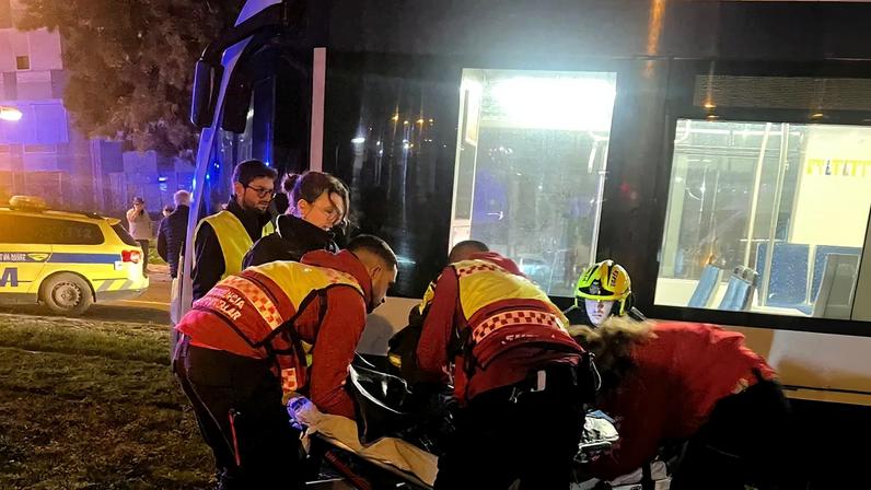 Duas idosas feridas após serem atropeladas pelo metro em Almada