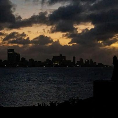 Rede elétrica em Cuba funciona e a eletricidade retorna para milhões de cubanos