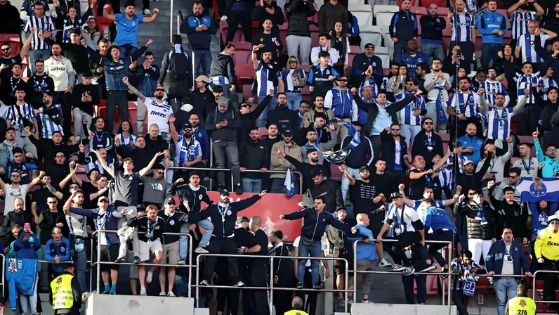 Adeptos do FC Porto na Luz