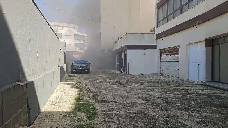 Incêndio deflagra em armazém de supermercado em Leiria