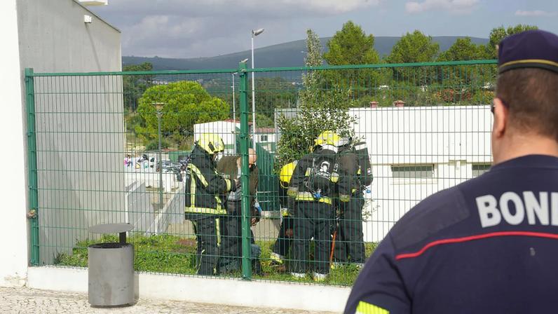 Falsos alarmes de fuga de gás repetem-se na escola