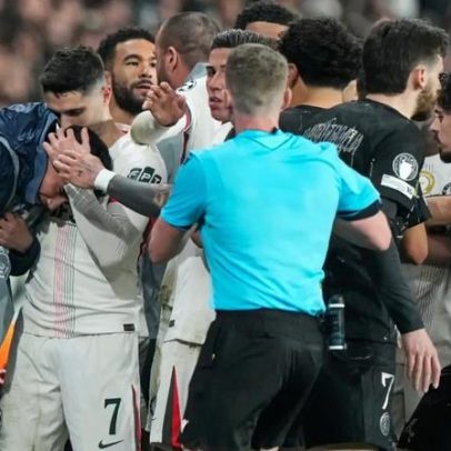 Pedro Neto pode enfrentar castigo da UEFA por empurrar apanha-bolas