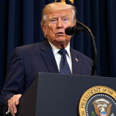 Trump inicia processo para contornar decisão do Supremo sobre tarifas