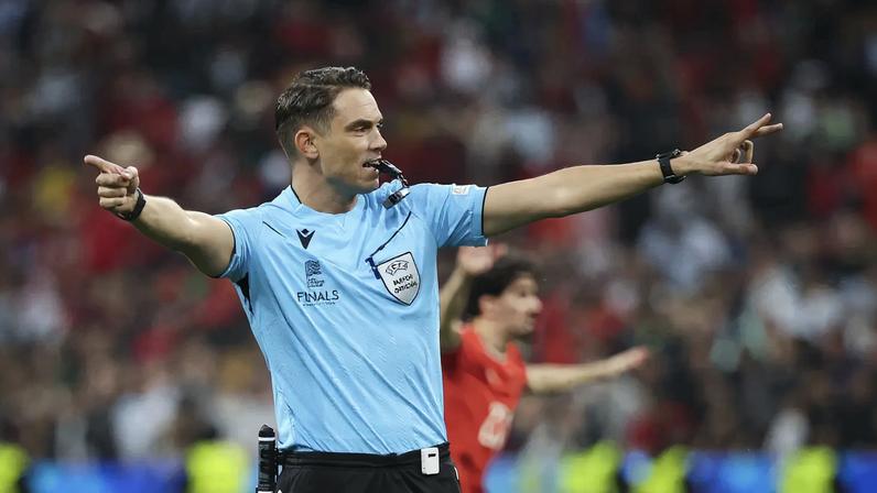 Suíço Sandro Scharer arbitra receção do Sporting ao Bodø/Glimt