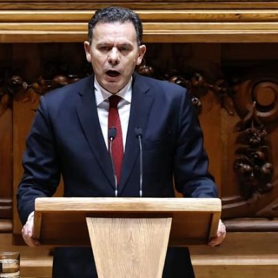 Primeiro-ministro defende lei do retorno de imigrantes como equilibrada