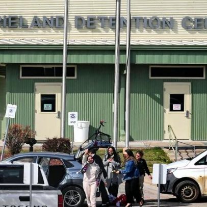 Jovem mexicano morre em custódia do ICE; México exige investigação