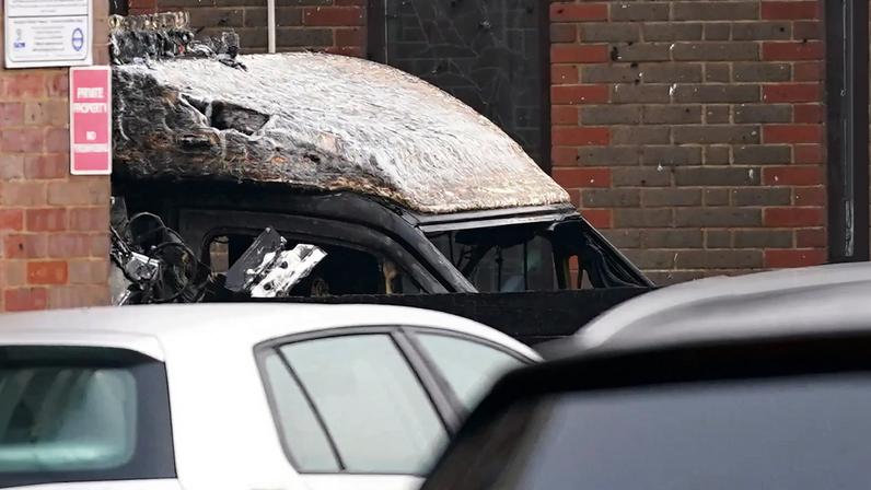 Polícia de Londres investiga incêndio de ambulância como crime antissemita