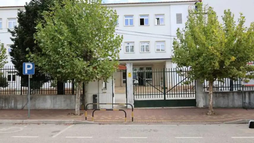 Agrupamento de Escolas da Sertã repudia alegadas agressões a professoras