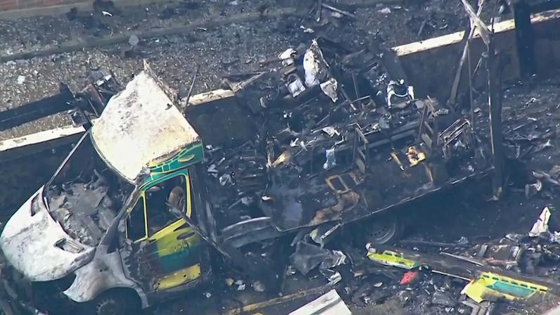 Ambulância destruída após possível ataque antissemita em Londres