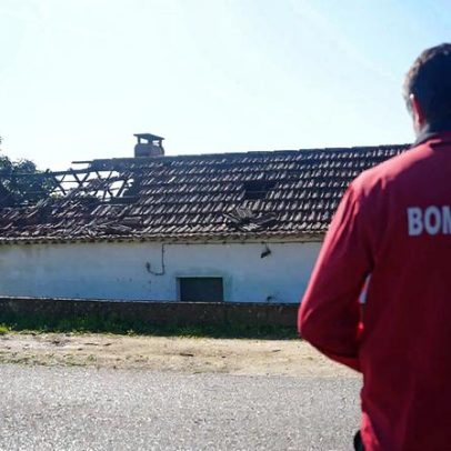Homem detido por incendiar casa que desalojou família em Pombal