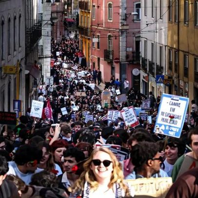 Estudantes em Lisboa exigem ensino gratuito e mais alojamento