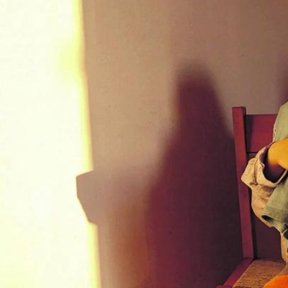 Professora impede agressões do padrasto a aluno de 8 anos