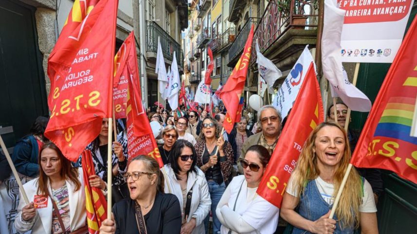 Trabalhadores das IPSS manifestaram-se no Porto para exigir retomar das negociações