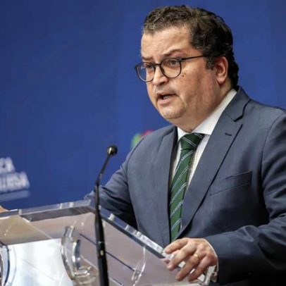 Sarmento admite descer IRS acima do plano e não garante bónus a pensionistas