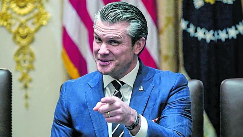 O secretário da Defesa dos EUA, Pete Hegseth, tem várias opções em cima da mesa para atacar o Irão se as negociações fracassarem