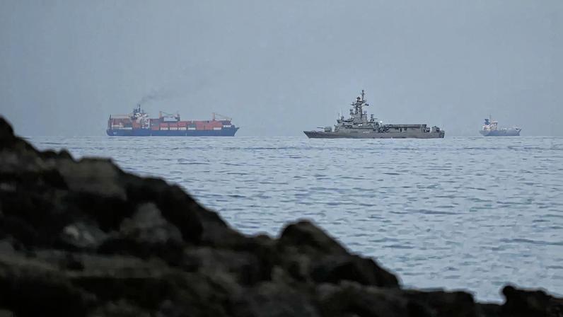 Navios no Estreito de Ormuz