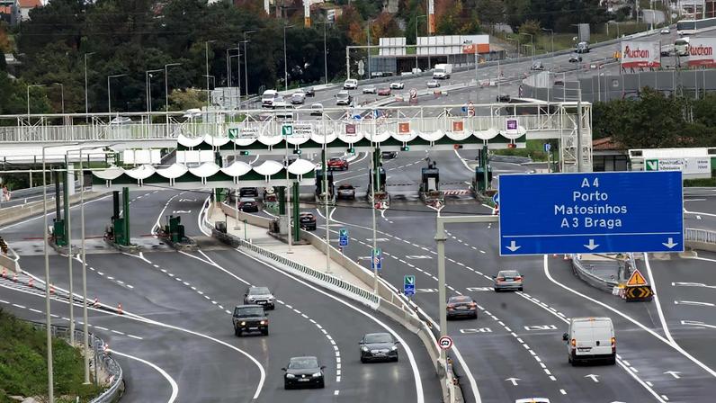 Concurso público para manutenção das autoestradas A24, A35 e A4, que ligam Porto, Matosinhos e Braga