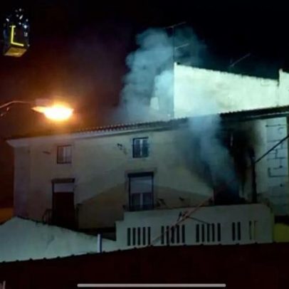 Incêndio em habitação atinge Alcântara, Lisboa