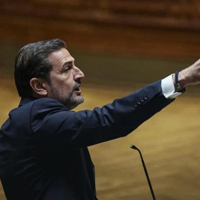 Hugo Soares diz que ameaça de tempestades do PS é conversa para a claque