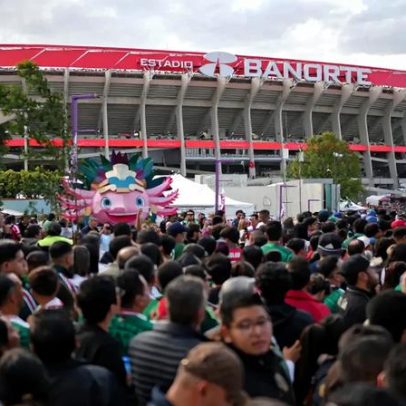 Homem morre após queda das bancadas antes do jogo México-Portugal