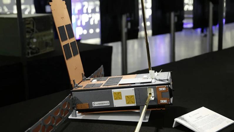 O modelo dos satélites da constelação Lusíada esteve em exposição