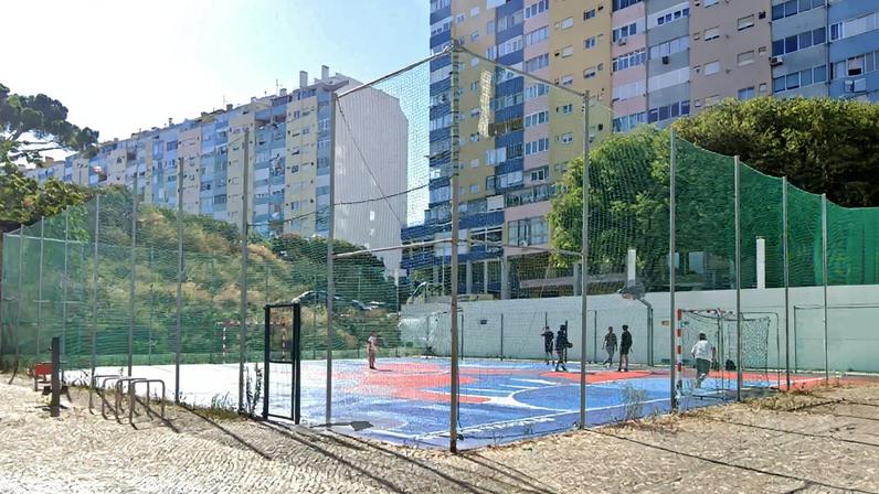 Jovem mata adversário com foice em jogo de futebol em Almada