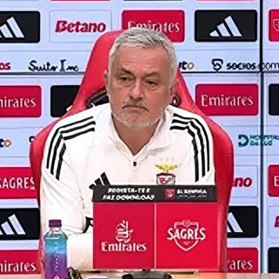 Mourinho reage ao penálti controverso em FC Porto-Arouca