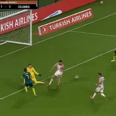 Luis Díaz confia em Suárez após falha frente à Croácia