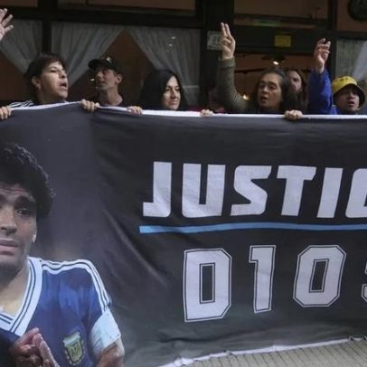 Novo julgamento da morte de Maradona é adiado para abril