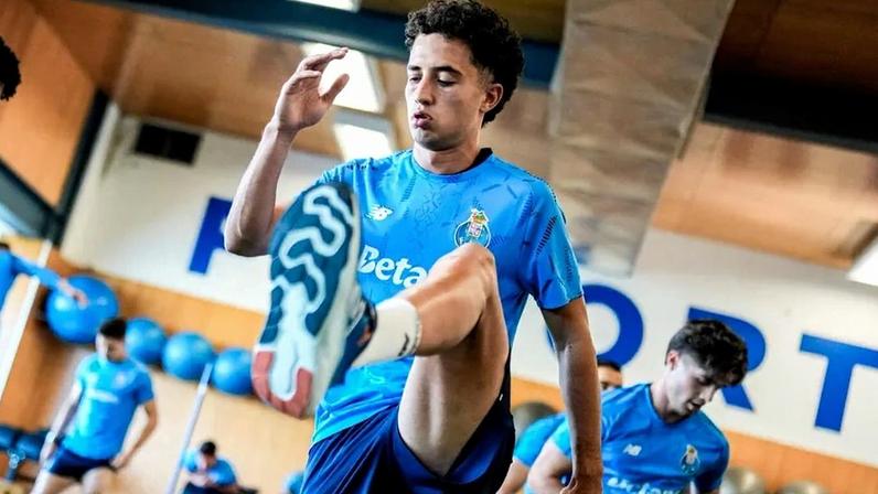 André Oliveira sofre rotura no joelho esquerdo e fica afastado por meses