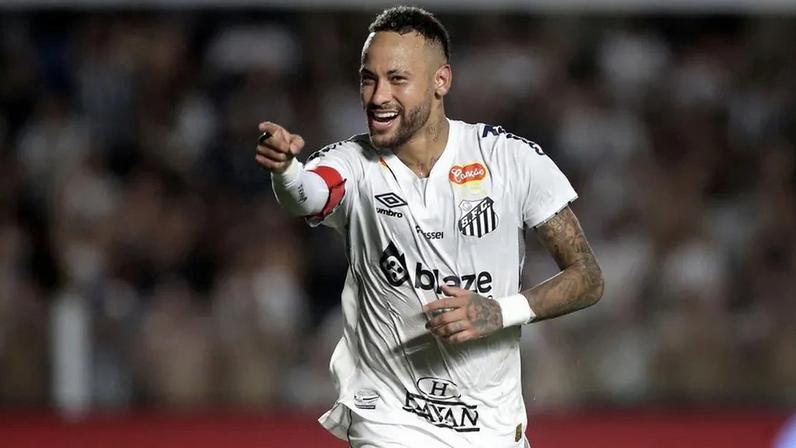 Neymar enverga a camisola do Santos