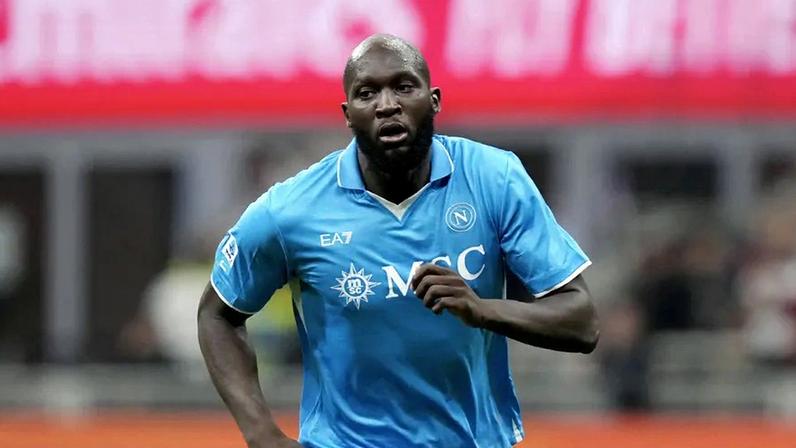 Romelu Lukaku representa o Nápoles, de Itália