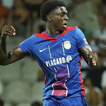 Tomás Mendes operado encerra a época