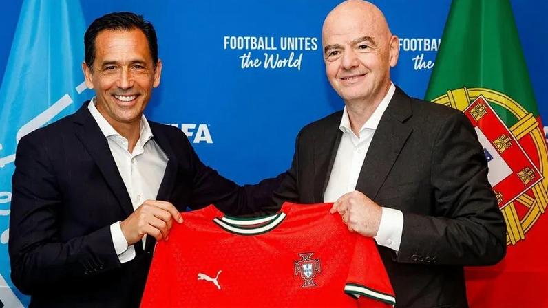 Pedro Proença, presidente da FPF, lado a lado com Gianni Infantino, presidente da FIFA