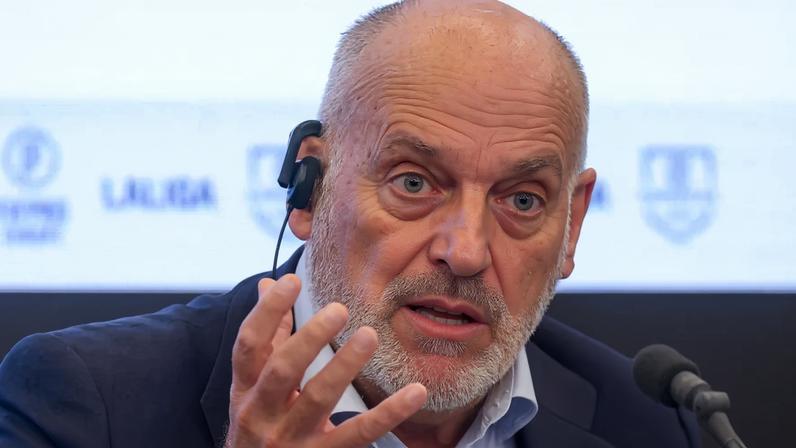 Tebas contradiz Xavi: Barça não autorizou regresso de Messi