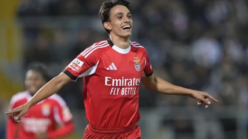 João Rego com cláusula elevada