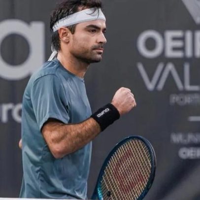 Frederico Silva aguarda avião fretado pela ATP para deixar os Emirados