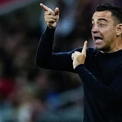Xavi acusa Laporta de mentir e afirma que Messi estava fechado no Barcelona