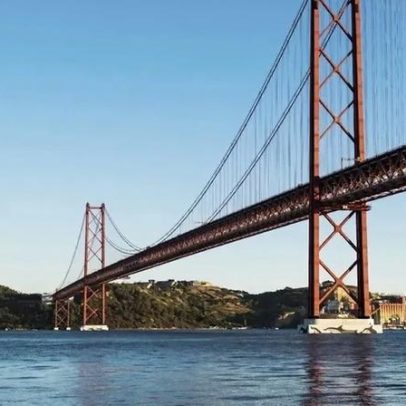 Morto em colisão entre camião e moto na Ponte 25 de Abril