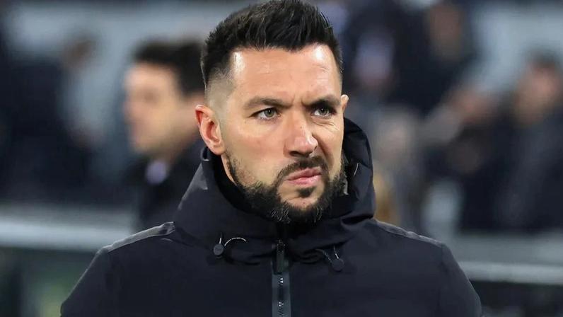 Francesco Farioli deixa altera