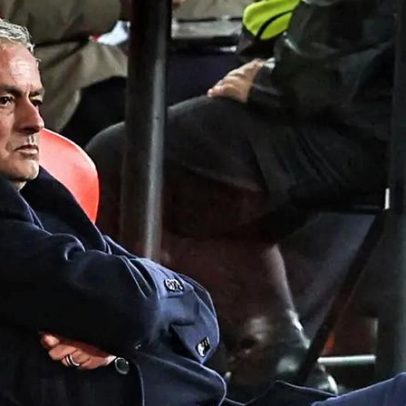 Mourinho não vai estar no banco do Benfica frente ao Arouca