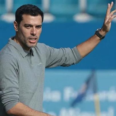 Vítor Martins afirma que a equipa deve saber responder ao que pode acontecer