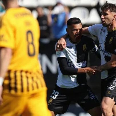 Farense vence em casa Lus. Lourosa 2-1 após quase três meses