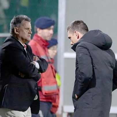 Rui Alves esteve no banco na segunda parte