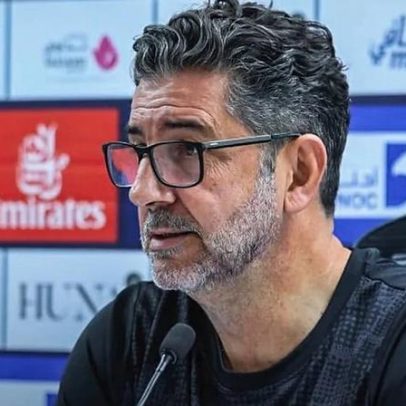 Rui Vitória vê 'normalidade' no Dubai e prepara-se para treinar sem limitações