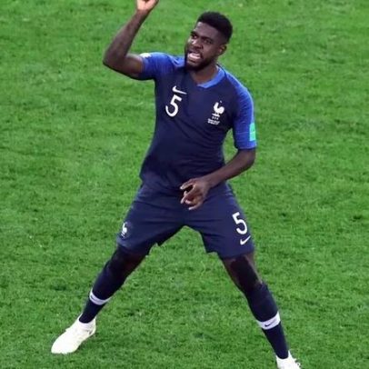 Umtiti recorda jogos de basquetebol com Messi: era péssimo