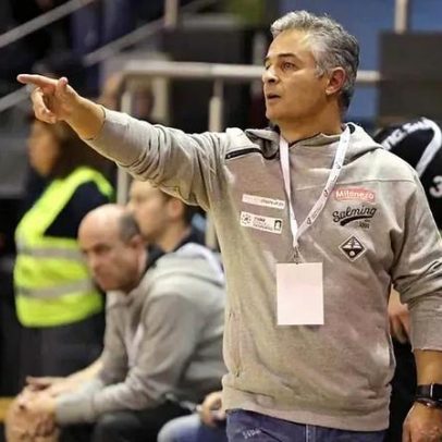 Selecionador de andebol dos EAU afirma que antes era um oásis