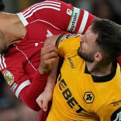 Van Dijk admite críticas de Arne Slot: jogámos mal