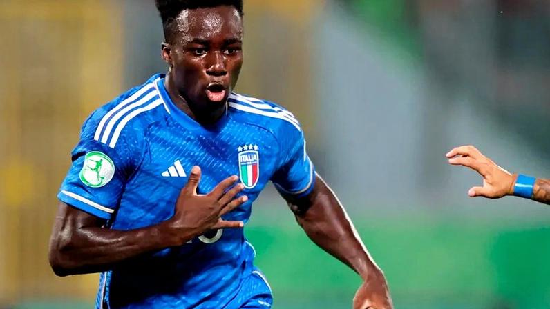 Kayode, lateral do Brentford, sob avaliação para possível contratação pelo Inter